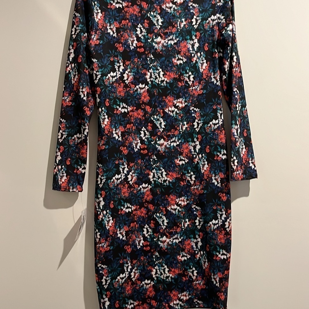 Lularoe black red blue green floral Debbie dress. Size XS. NWT. - Picture 5 of 6